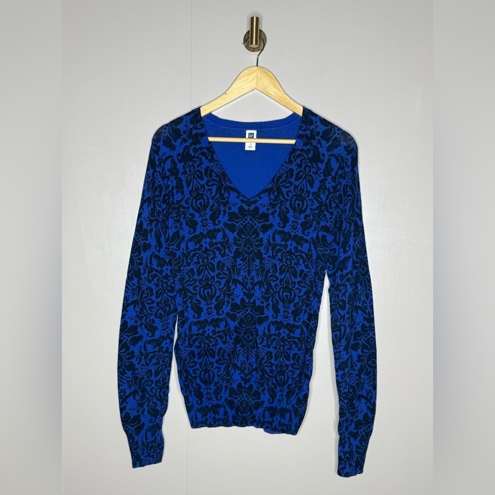 GAP Blue Black Damask V Neck Long Sleeve‎ Knit Top Medium - Picture 2 of 7